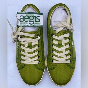Taos Star Glyde Sneakers Lime Green 6 1/2